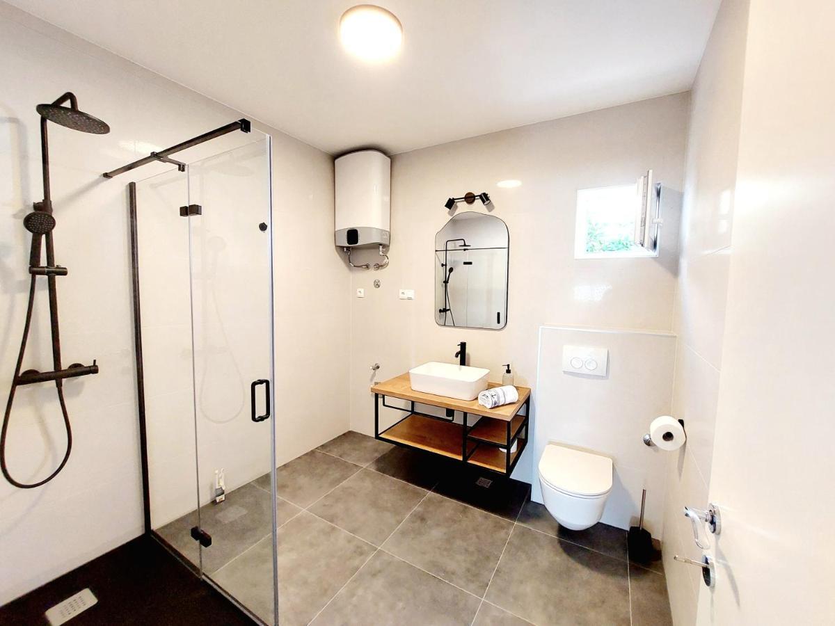 Luxury Sea View Apartment Jesenice  Kültér fotó