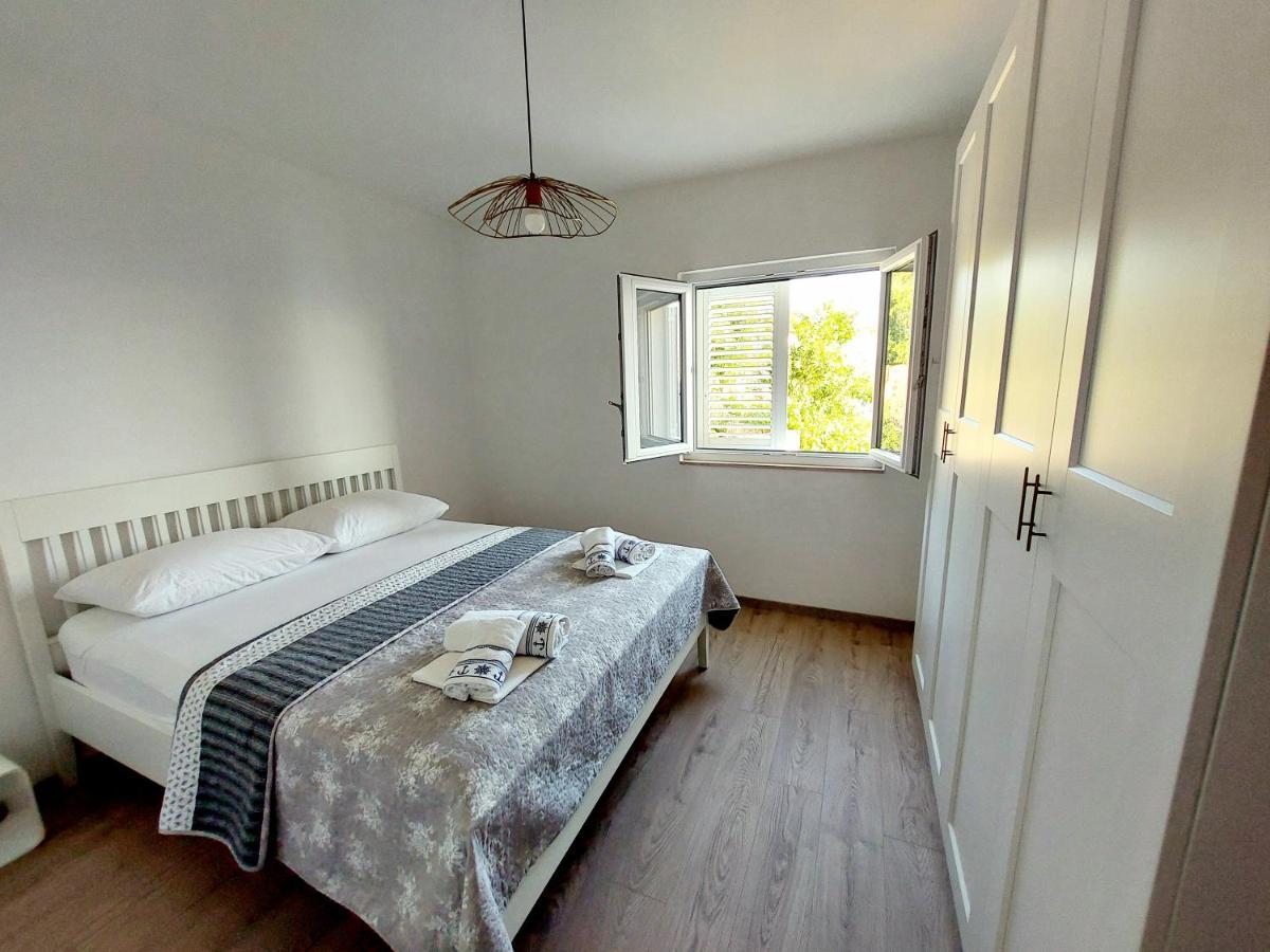 Luxury Sea View Apartment Jesenice  Kültér fotó