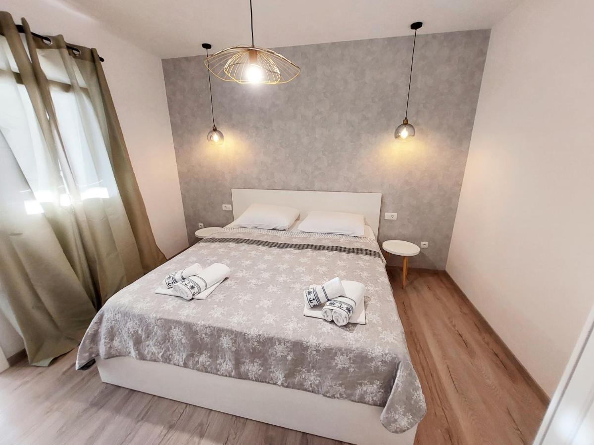 Luxury Sea View Apartment Jesenice  Kültér fotó