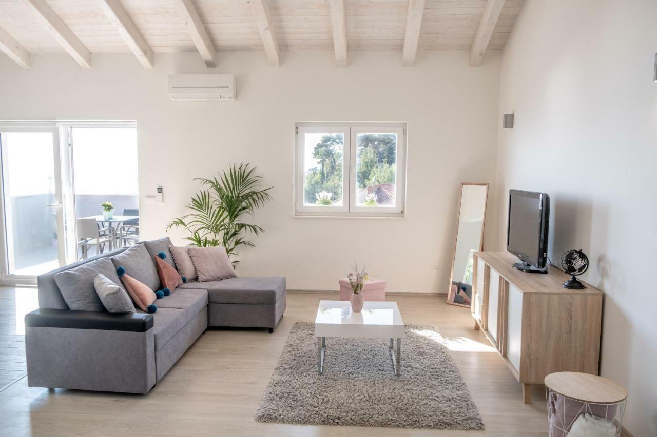 Luxury Sea View Apartment Jesenice  Kültér fotó